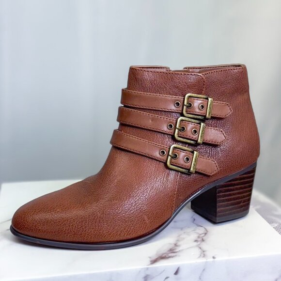 Clarks Maypearl Rayna Ankle Boot in Dark Tan Women's Boots - Picture 3 of 12